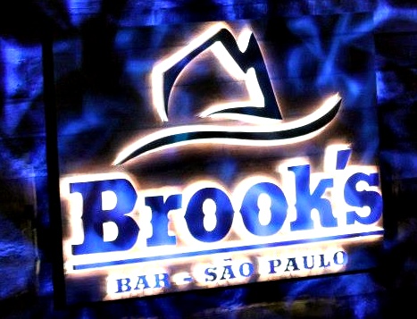 Brooks Bar 06